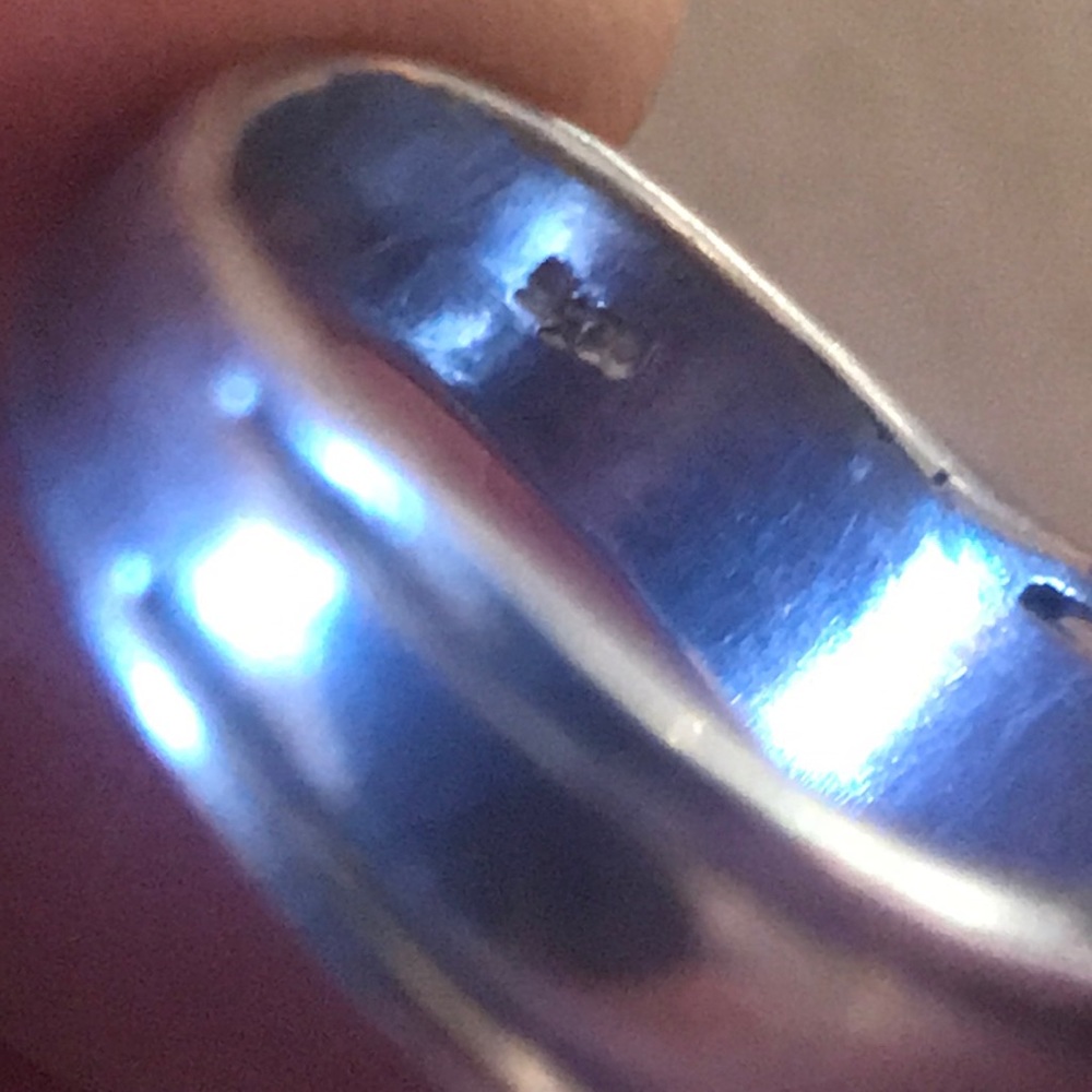 925 Stamped Sterling Silver Ring Size 8 - Picture 12 of 15
